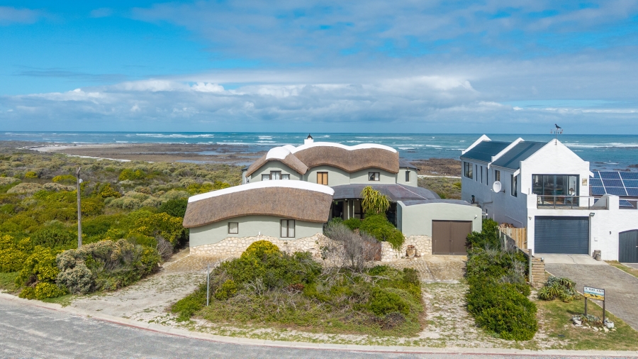 6 Bedroom Property for Sale in Suiderstrand Western Cape